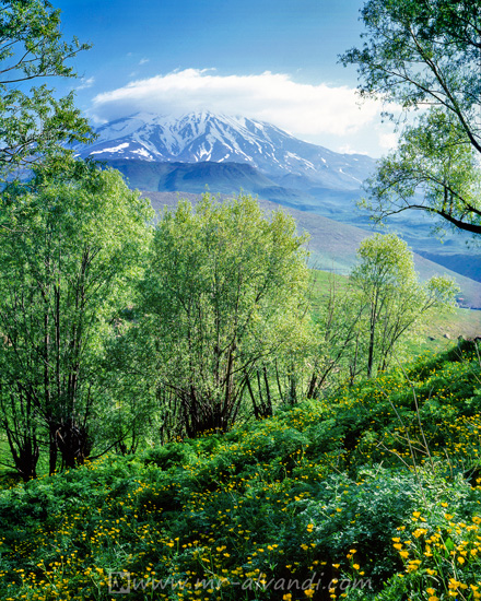 Mount Damavand, from Polour region,قله دماوند از منطقه پلور